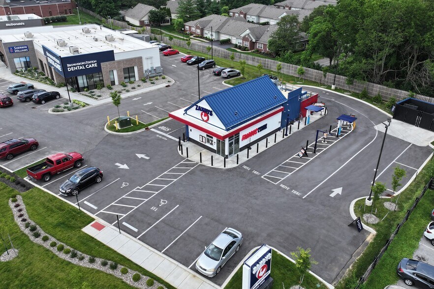 9903 Brownsboro Rd, Louisville, KY à vendre - Photo du bâtiment - Image 3 de 11