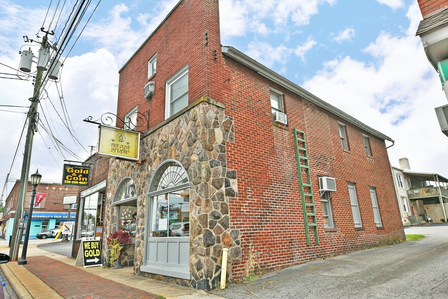 12-14 N Main St, Hubbard, OH for sale - Building Photo - Image 2 of 38