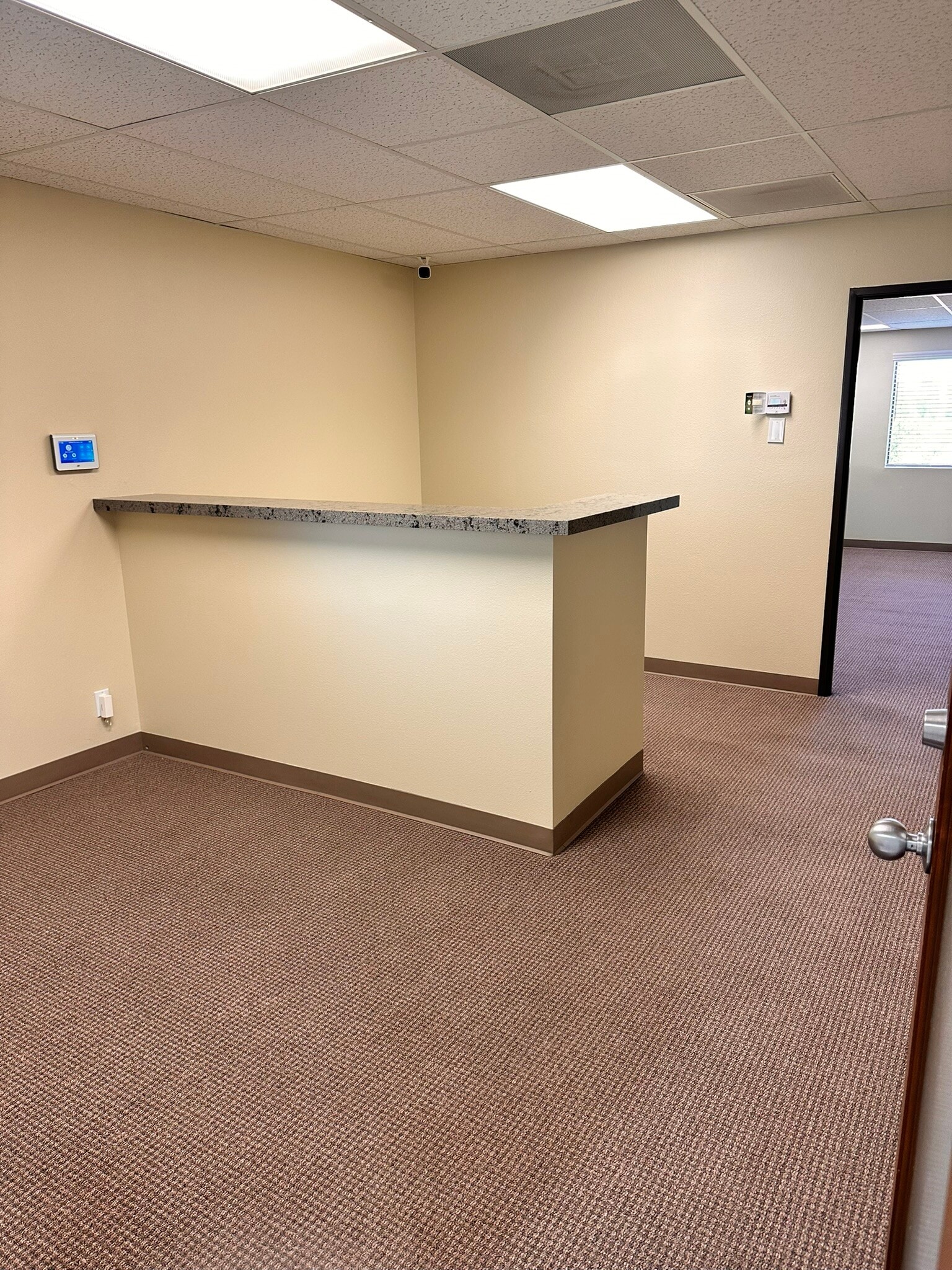 24953 Paseo De Valencia, Laguna Hills, CA for lease Building Photo- Image 1 of 3