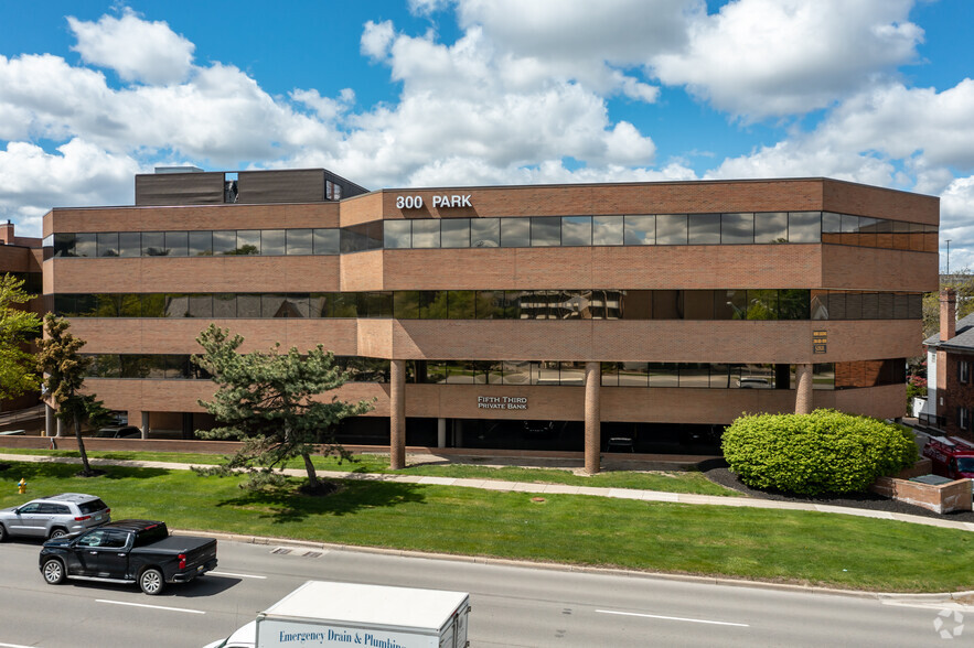 300 Park St, Birmingham, MI à louer - Photo du bâtiment - Image 1 de 3