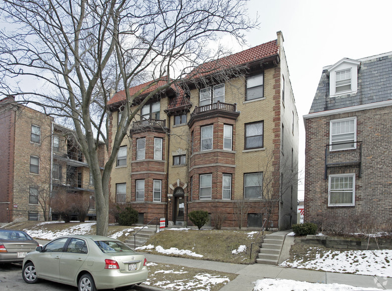 2634 N Stowell Ave, Milwaukee, WI for sale - Primary Photo - Image 2 of 7