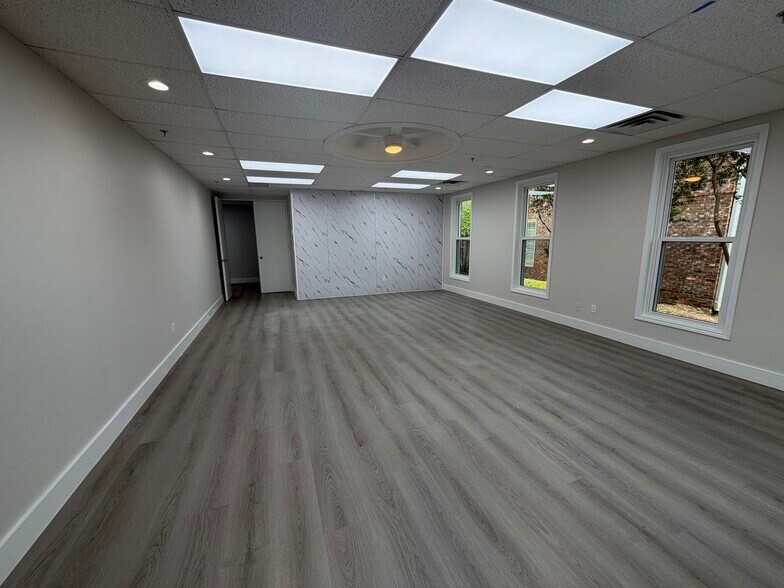 17768 Preston Rd, Dallas, TX for lease - Building Photo - Image 3 of 8