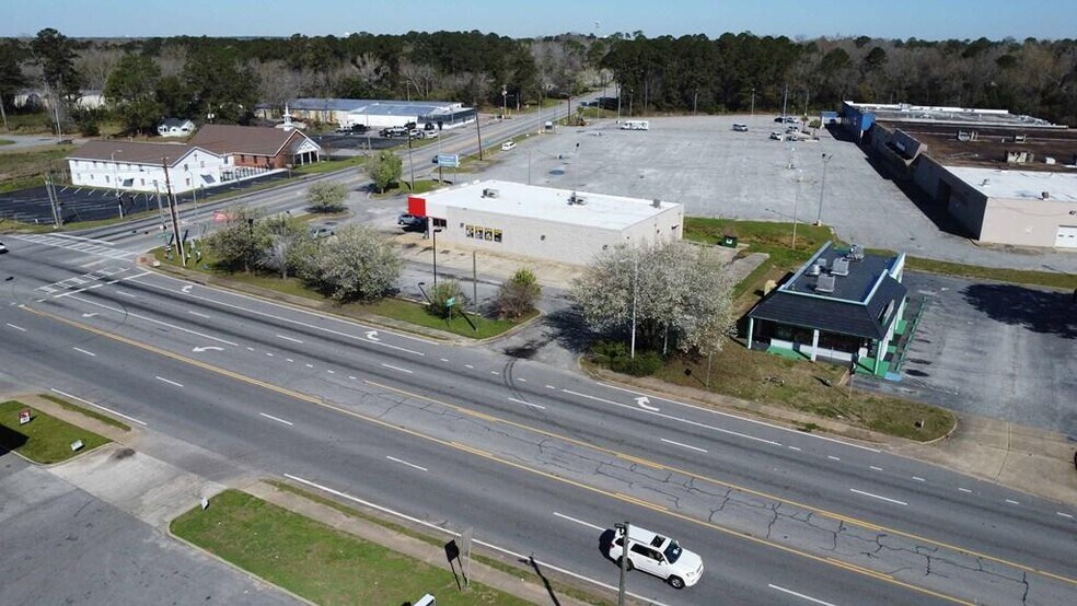 303 E Oakridge Dr, Albany, GA à vendre - Photo du bâtiment - Image 3 de 9