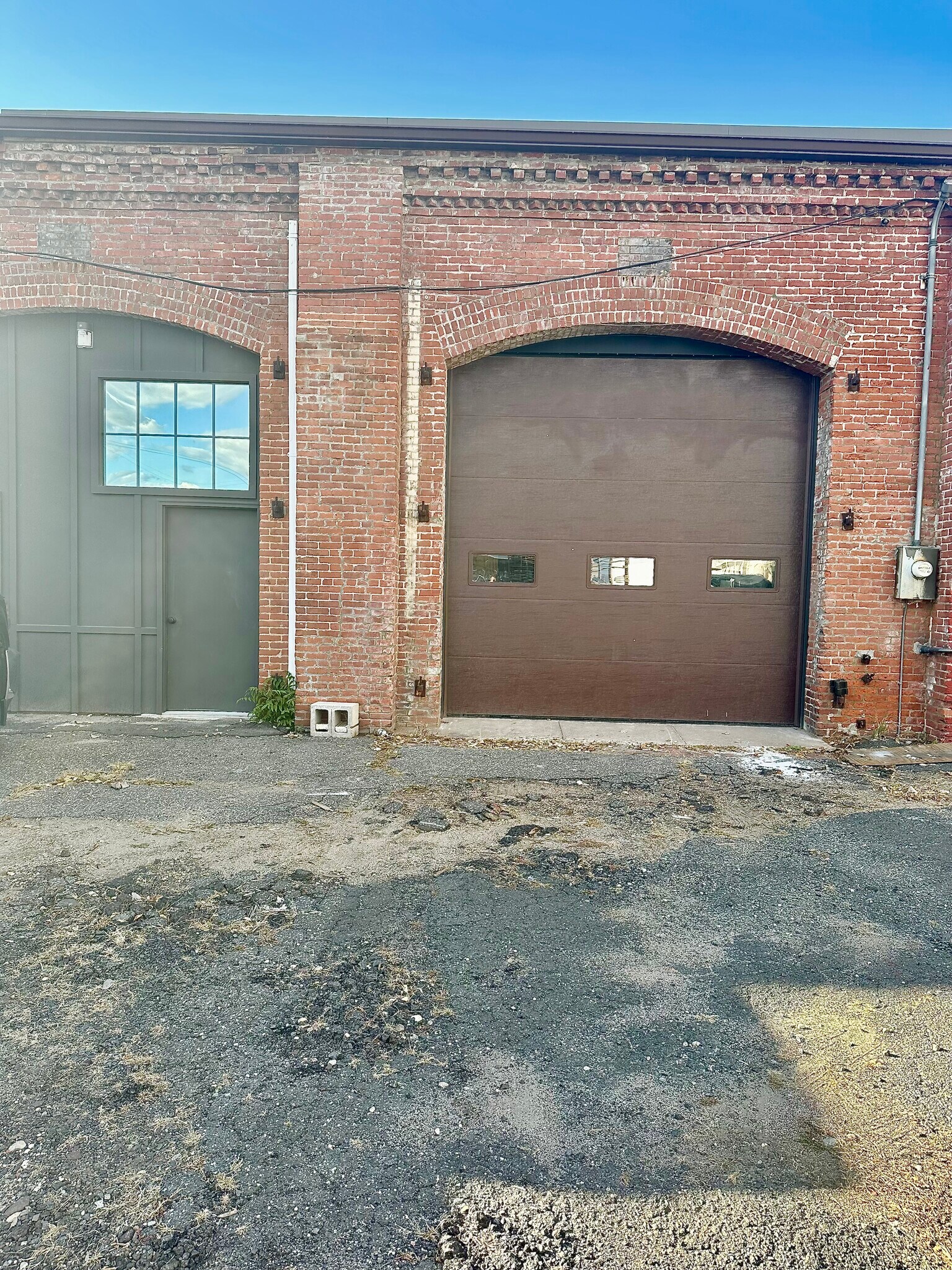 216-218 Day St, West Springfield, MA for lease Primary Photo- Image 1 of 3