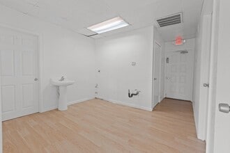 4800 Manzanita Ave, Carmichael, CA for lease Building Photo- Image 2 of 8