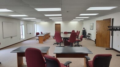 5300 E Main St, Whitehall, OH for lease Building Photo- Image 2 of 5