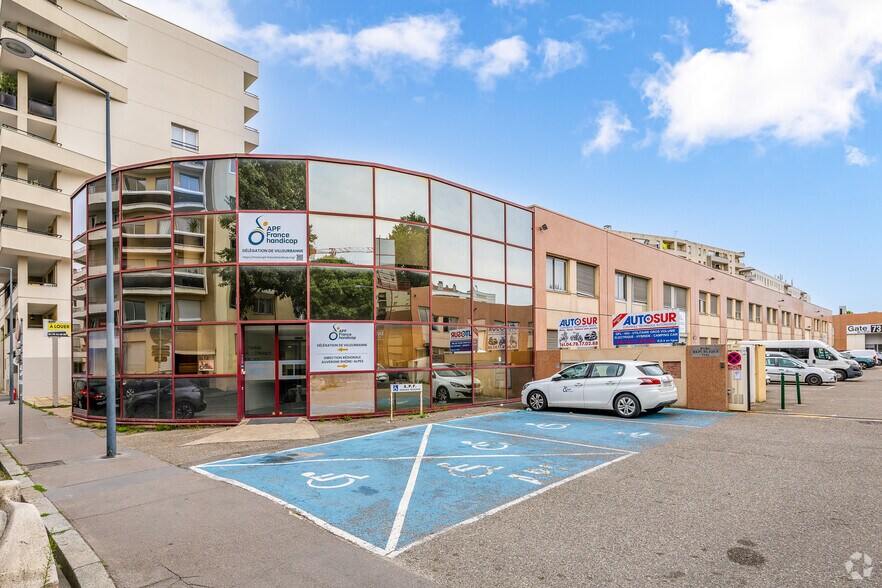 73 Ter Rue Francis De Pressensé, Villeurbanne for lease - Primary Photo - Image 1 of 9