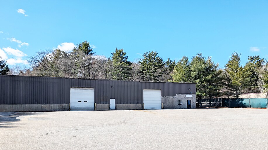 10024 S Willow St, Manchester, NH à louer - Photo du bâtiment - Image 2 de 4