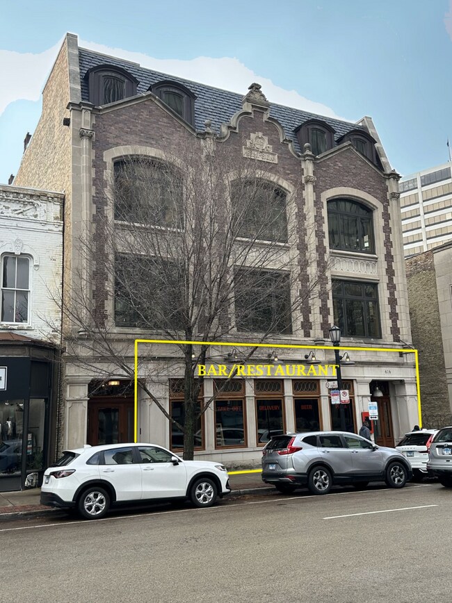 Plus de détails pour 616 Davis St, Evanston, IL - Commerce de détail à louer