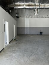 370 W San Rafael Rd, Palm Springs, CA for lease Interior Photo- Image 2 of 5