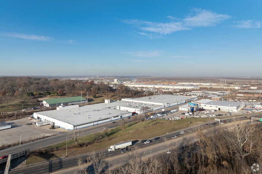 6301 N Broadway, Saint Louis, MO for lease - Aerial - Image 3 of 6