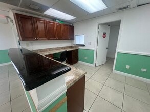 4445 W 16th Ave, Hialeah, FL for lease Interior Photo- Image 1 of 28
