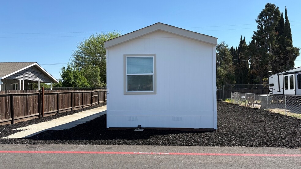 2030 E Grayson Rd, Ceres, CA for sale - Building Photo - Image 3 of 12