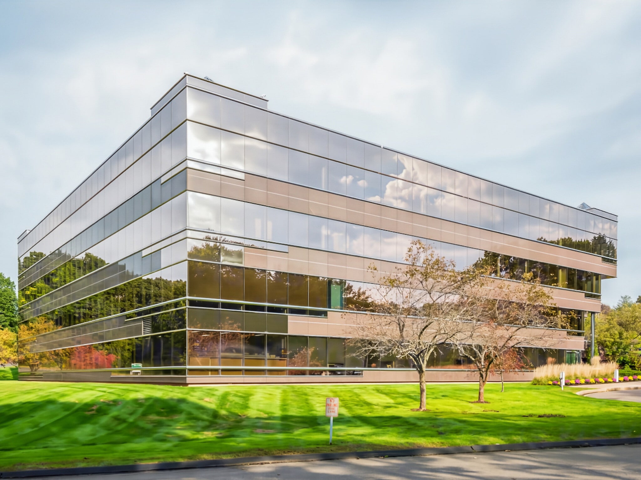 175 Capital Blvd, Rocky Hill, CT for lease Building Photo- Image 1 of 5