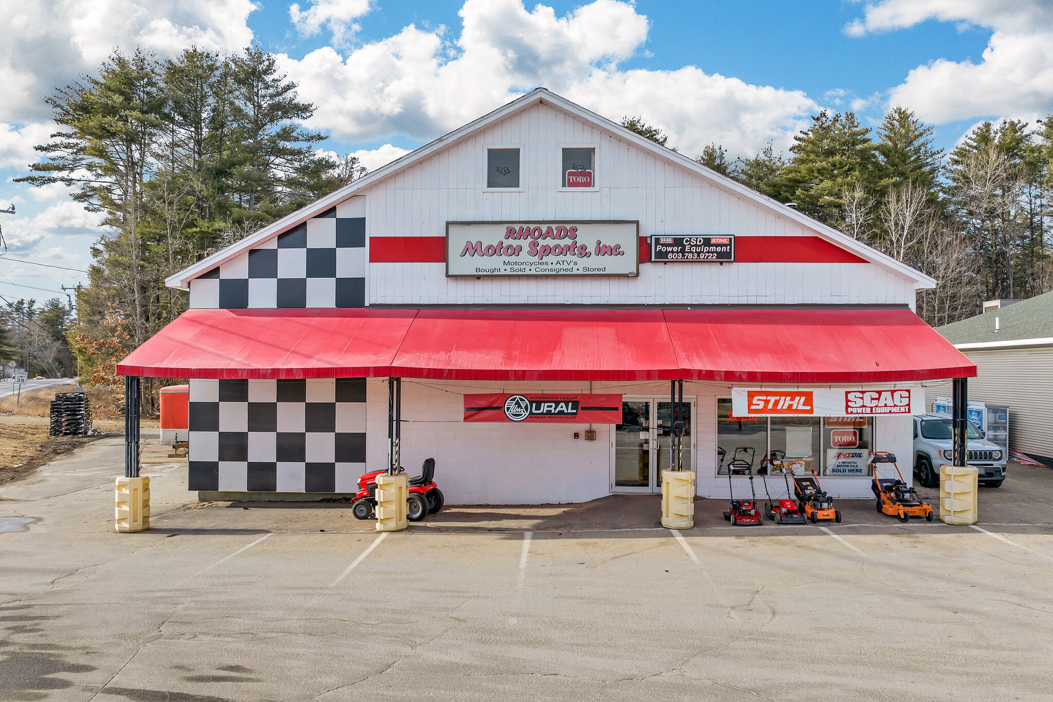 575 N Route 106, Concord, NH à vendre Photo du b timent- Image 1 de 1