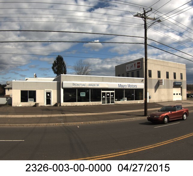 1635 Dixwell Ave, Hamden, CT for sale - Building Photo - Image 2 of 5