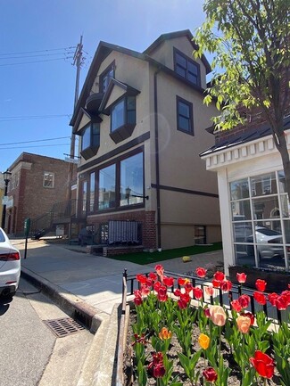 Plus de détails pour 18 W 1st St, Hinsdale, IL - Vente au détail à vendre