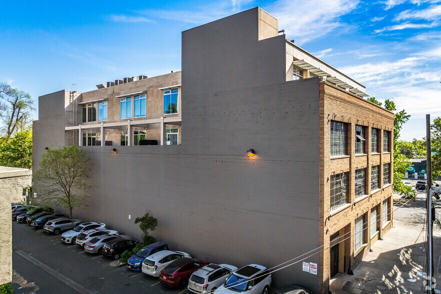 1530 J St, Sacramento, CA à louer - Photo du bâtiment - Image 3 de 31