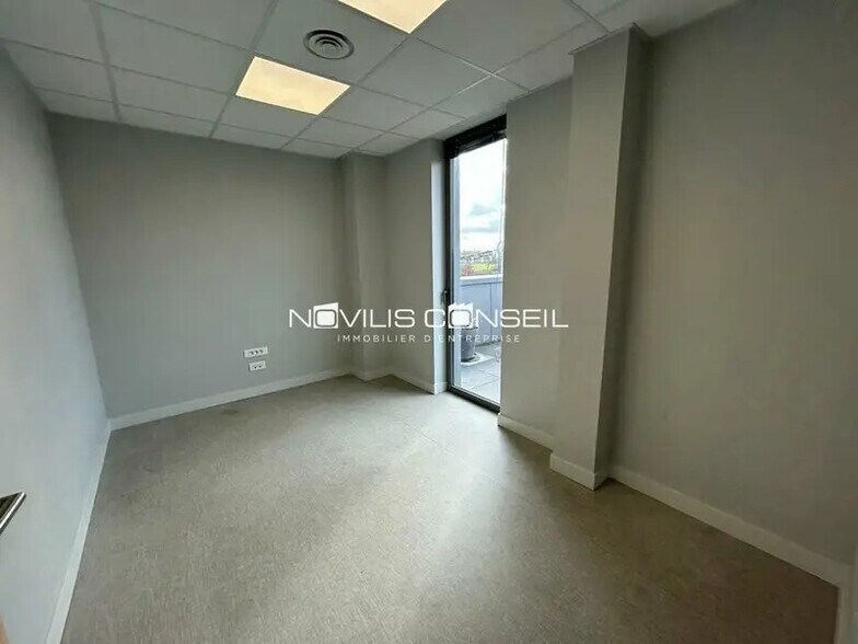 Office in Toulouse for lease - Building Photo - Image 3 of 5