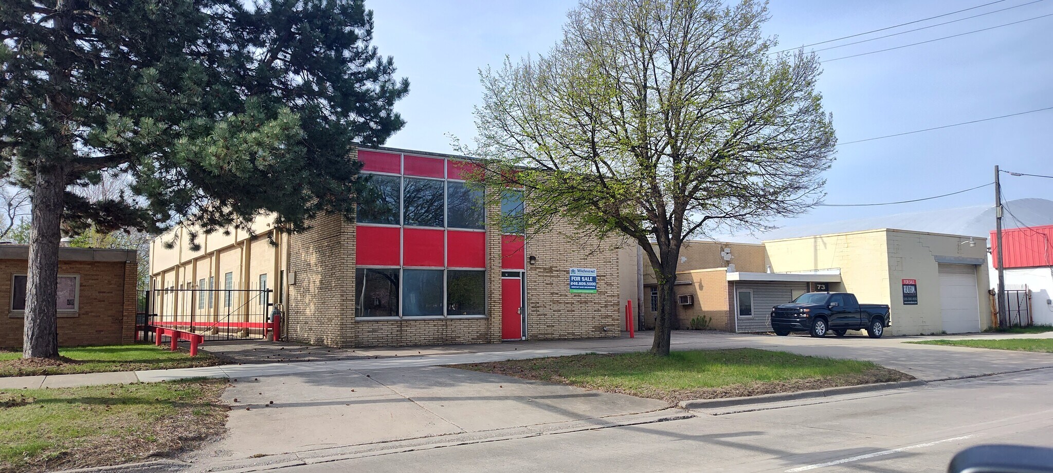 71 W Walton Blvd, Pontiac, MI for lease Building Photo- Image 1 of 10