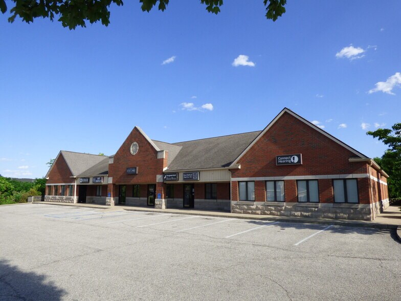 351-359 S Landmark Ave, Bloomington, IN for lease - Building Photo - Image 2 of 2