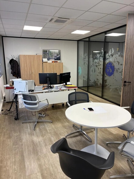 Bureau dans Courbevoie à louer - Photo intérieure - Image 3 de 5