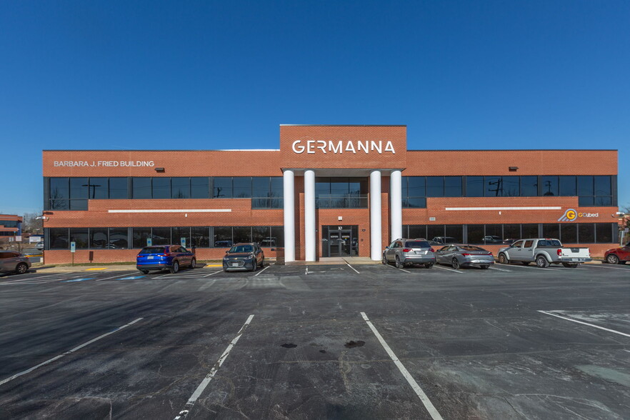 10 Center St, Stafford, VA for lease - Primary Photo - Image 1 of 83