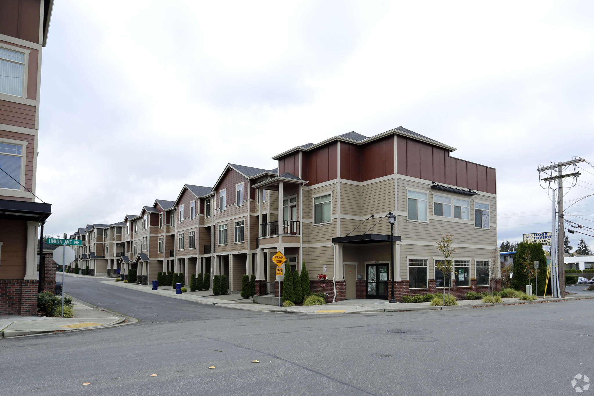 4020-4025 NE 3rd Pl, Renton, WA for sale Primary Photo- Image 1 of 15