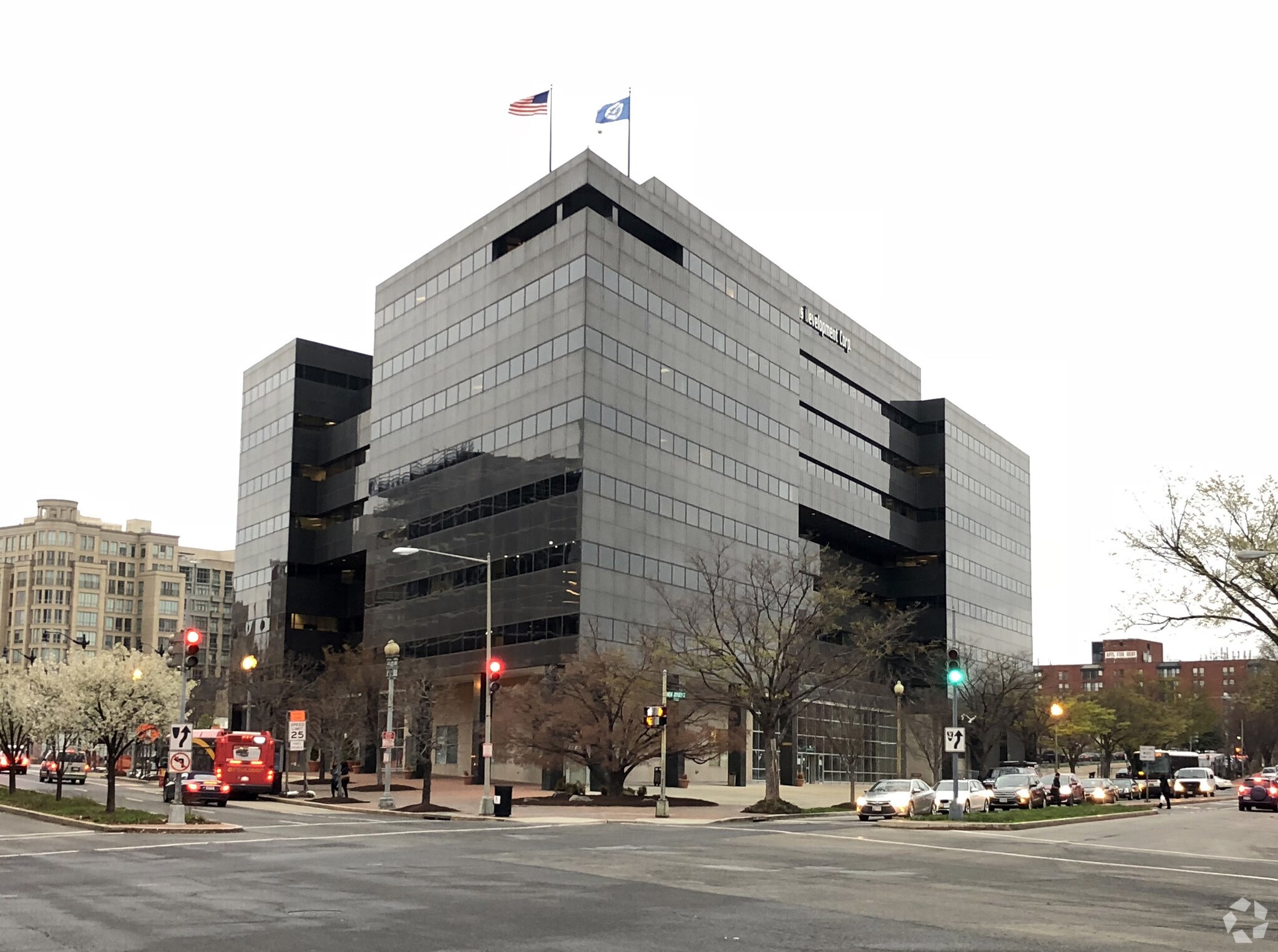 111 Massachusetts Ave NW, Washington, DC à louer Photo principale- Image 1 de 8