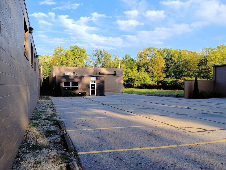 4429 Hamann Pky, Willoughby, OH à vendre - Photo du bâtiment - Image 3 de 11
