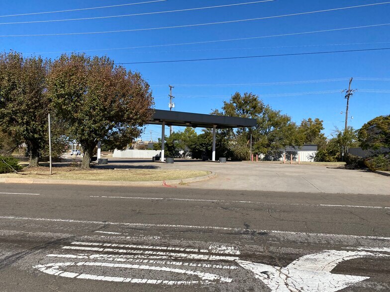 7 NE 50th St, Oklahoma City, OK for sale - Building Photo - Image 2 of 3