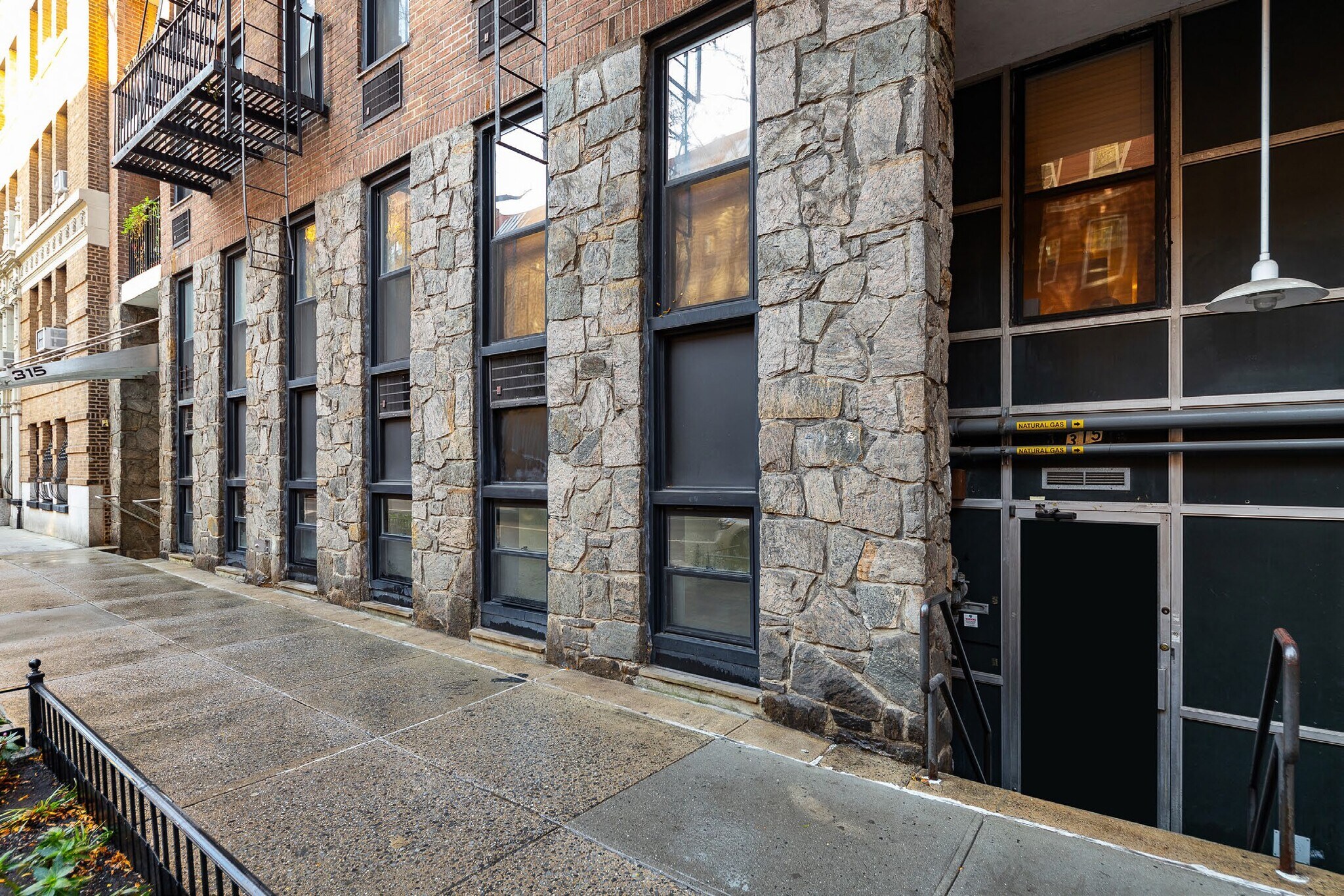 315 W 55th St, New York, NY for sale Building Photo- Image 1 of 1