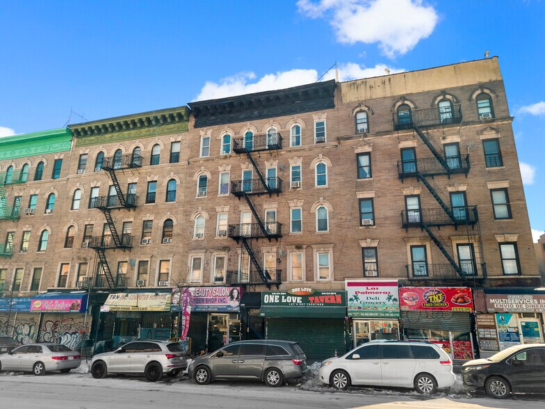 2085 Amsterdam Ave, New York, NY à vendre - Photo du bâtiment - Image 2 de 15