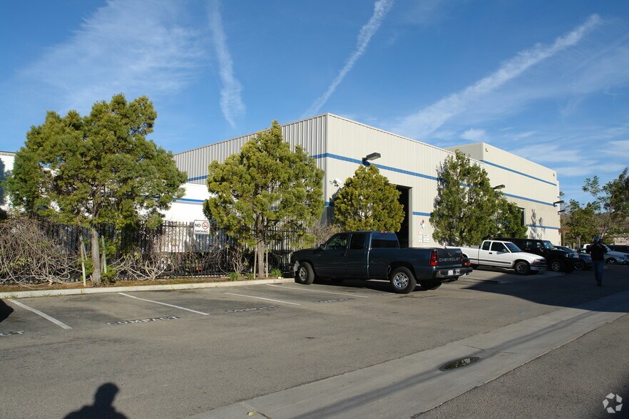 880 Verdulera St, Camarillo, CA à vendre - Photo du bâtiment - Image 2 de 2