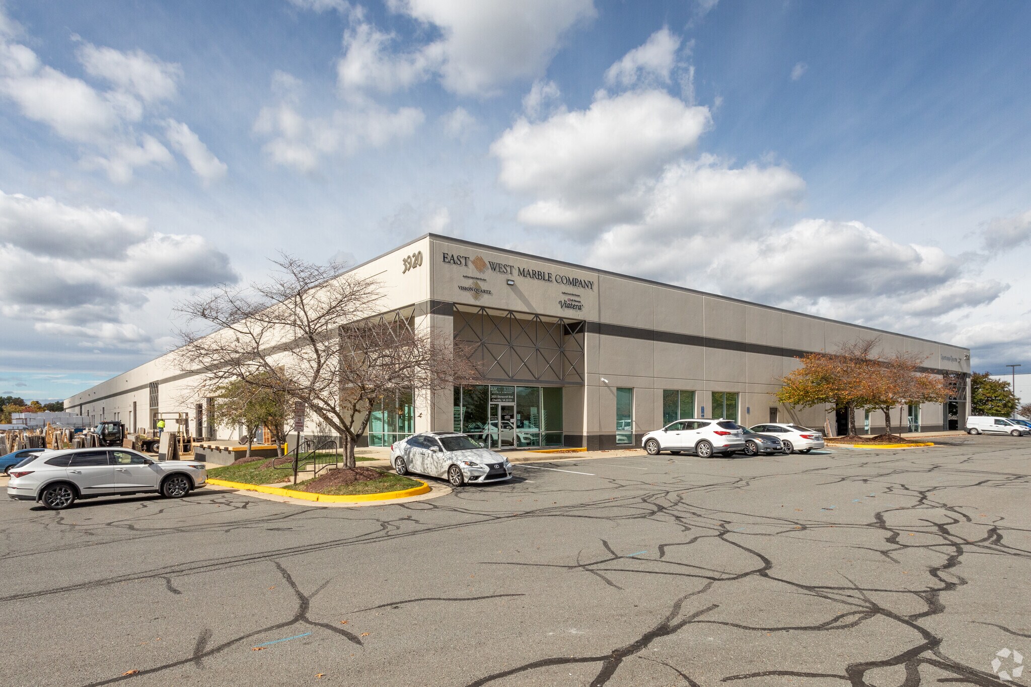 3920 Stonecroft Blvd, Chantilly, VA for lease Primary Photo- Image 1 of 5