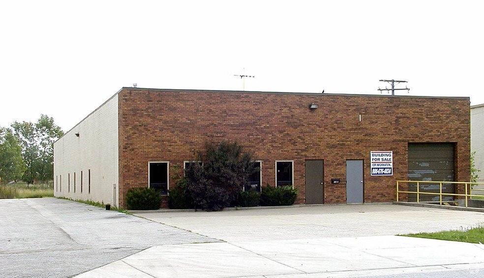 3305 Butler St, South Chicago Heights, IL for lease - Building Photo - Image 2 of 13