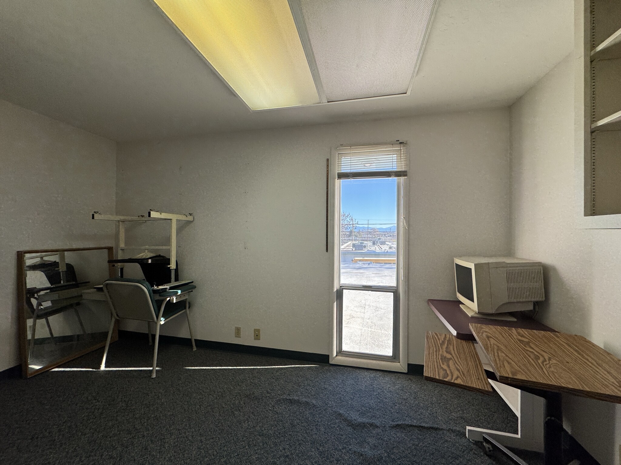 1950 Court St, Redding, CA à louer Photo du bâtiment- Image 1 de 9