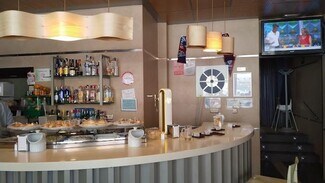 Plus de détails pour Multi-résidentiel à vendre