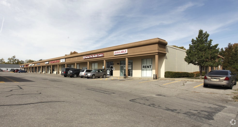 1204-1340 W O St, Lincoln, NE for lease - Building Photo - Image 3 of 7