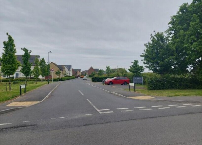 28 Bath Rd, Kings Stanley à vendre - Photo du bâtiment - Image 3 de 4