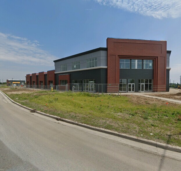 1405 Bloor St, Clarington, ON à louer - Photo du bâtiment - Image 2 de 7