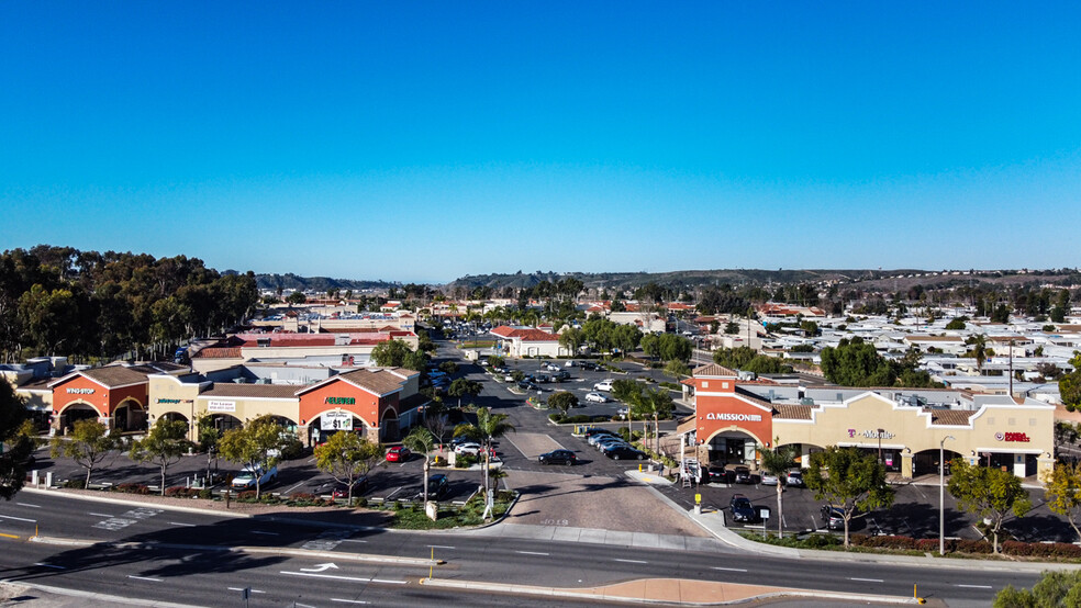 41 Douglas Dr, Oceanside, CA for lease - Building Photo - Image 1 of 12