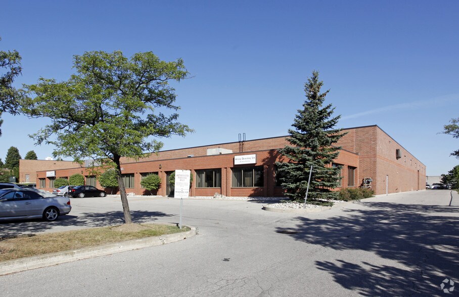 310 Matheson Blvd E, Mississauga, ON à vendre - Photo du bâtiment - Image 2 de 2