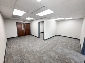 2670 Union Avenue Ext, Memphis, TN for lease Interior Photo- Image 1 of 3