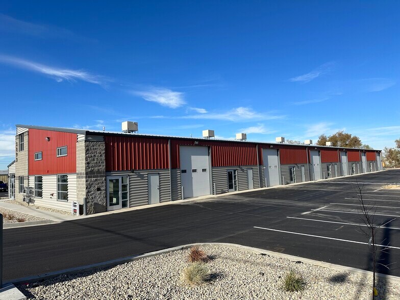 3293 Midland Dr, Ogden, UT à louer - Photo du bâtiment - Image 3 de 4