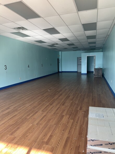 400 Westgate Rd, Scott, LA for lease - Interior Photo - Image 3 of 8