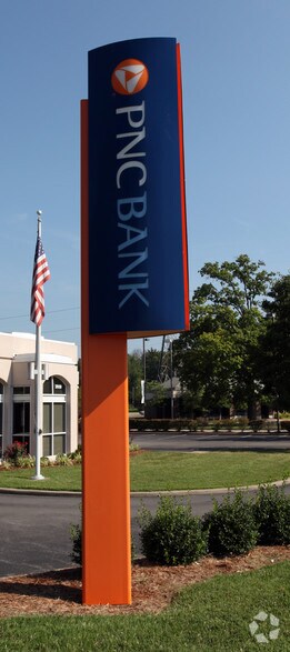 2659 Charlestown Rd, New Albany, IN à louer - Photo du bâtiment - Image 3 de 22