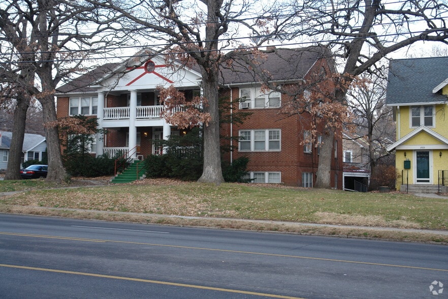 3927 University Ave, Des Moines, IA for sale - Primary Photo - Image 1 of 2
