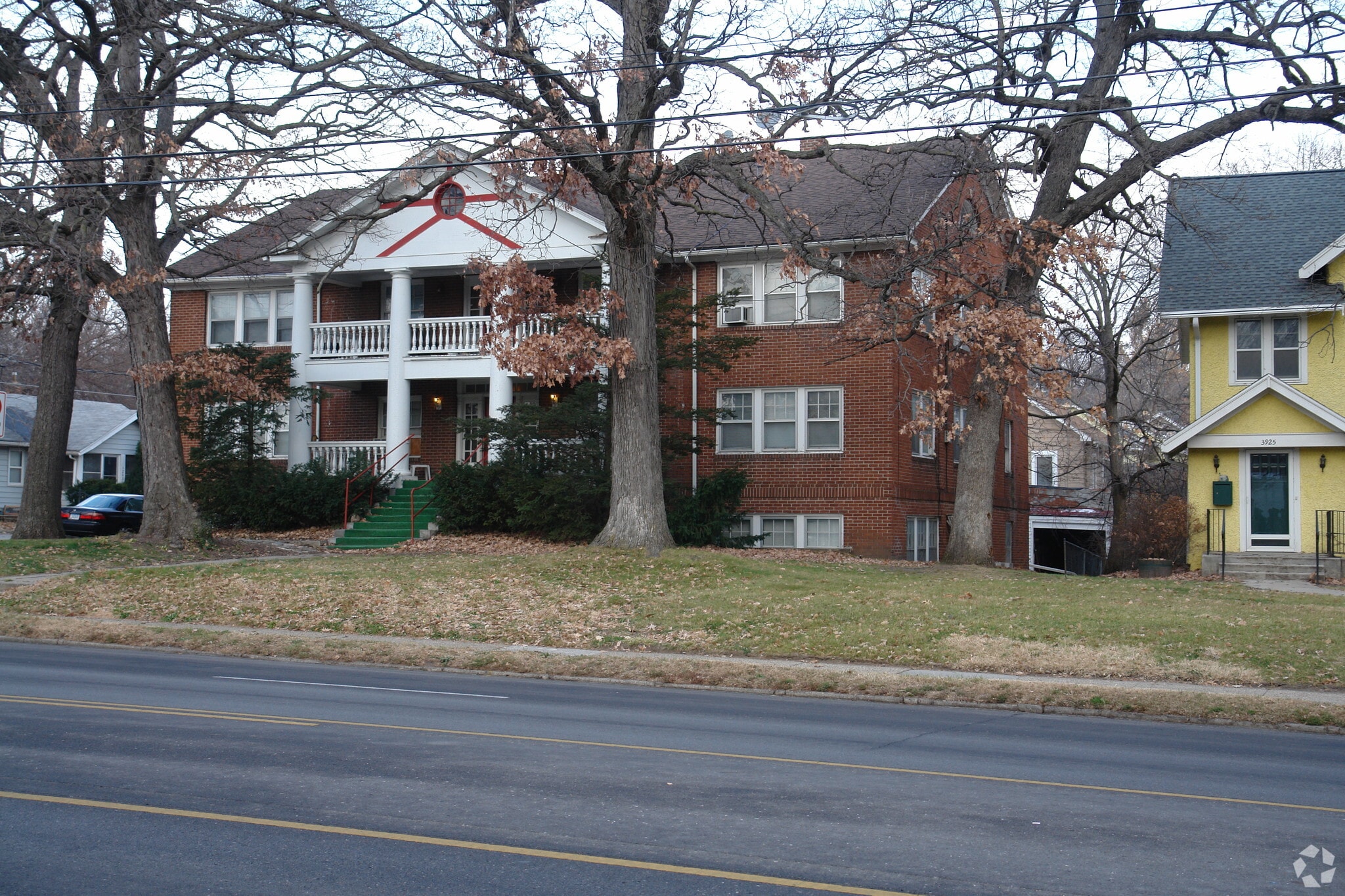 3927 University Ave, Des Moines, IA for sale Primary Photo- Image 1 of 3