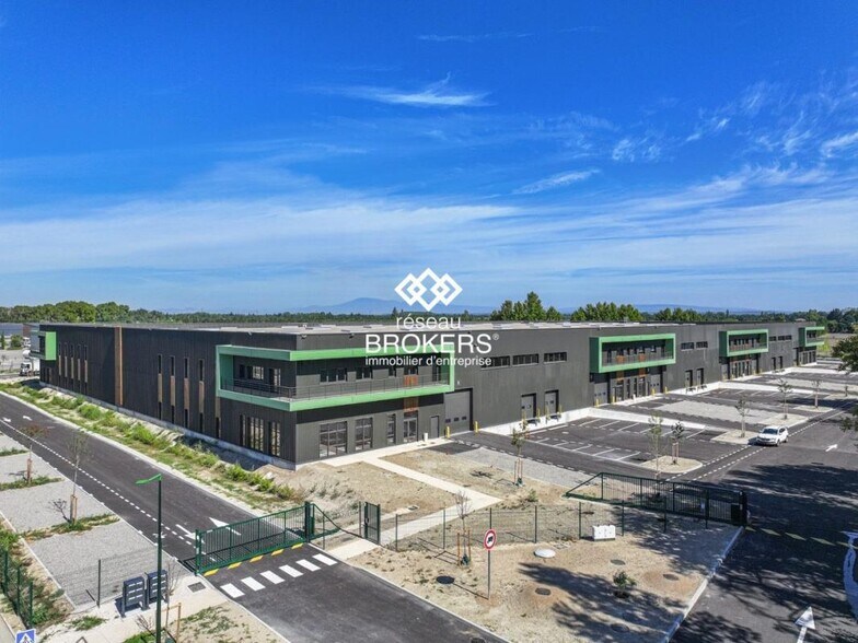 Industrial in Avignon for lease - Building Photo - Image 2 of 5